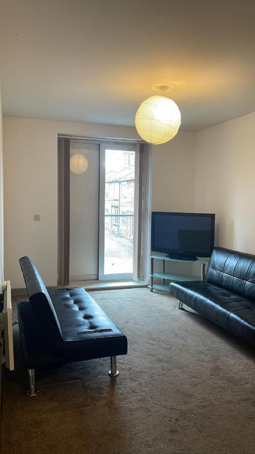 Central Spacious Manchester Exterior photo